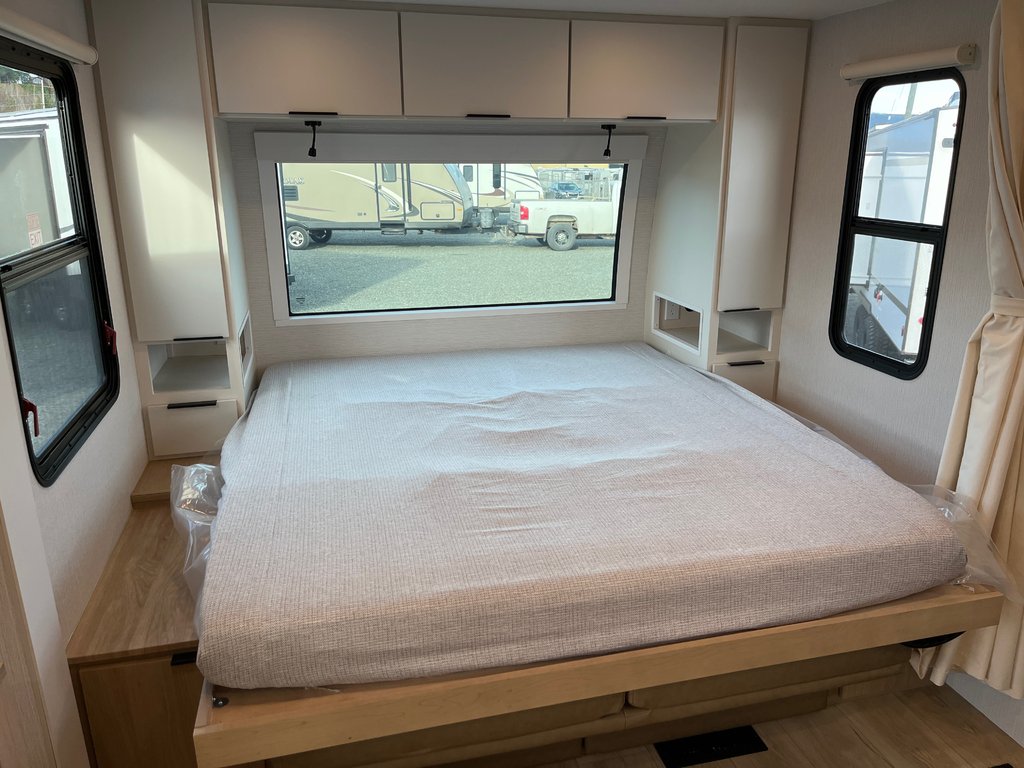 2026 Winnebago Thrive 22MBH Thrive in Terrace, British Columbia - 9 - w1024h768px