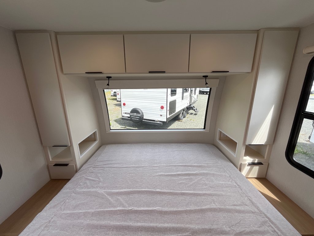 2026 Winnebago THRIVE 18FBS in Terrace, British Columbia - 16 - w1024h768px