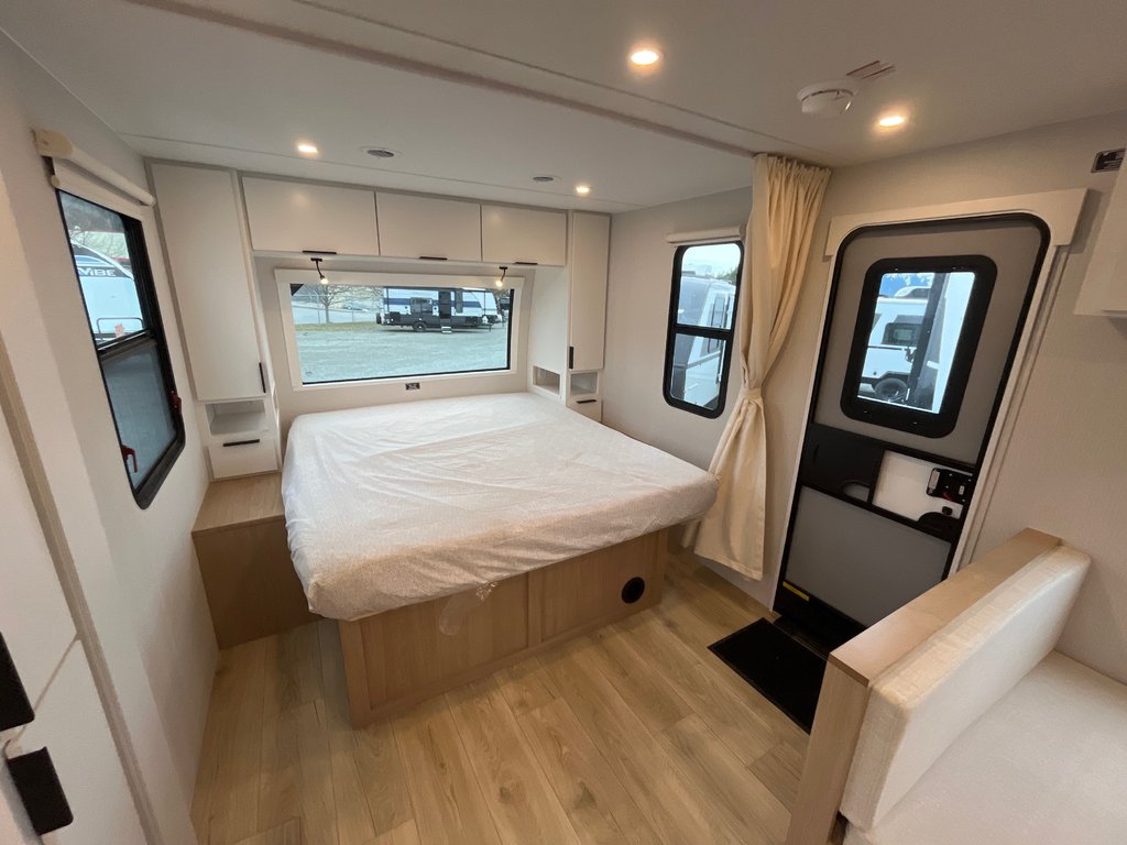 2026 Winnebago THRIVE 22MLS in Terrace, British Columbia - 9 - w1024h768px