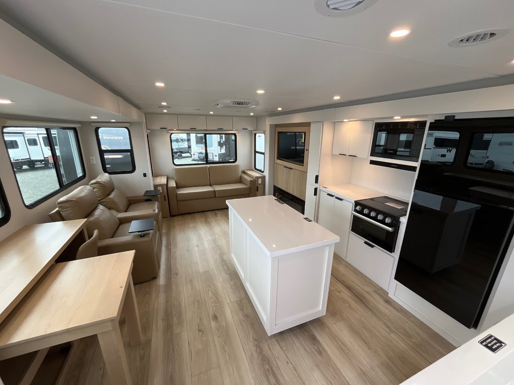 2026 Winnebago THRIVE 29RLO in Terrace, British Columbia - 8 - w1024h768px