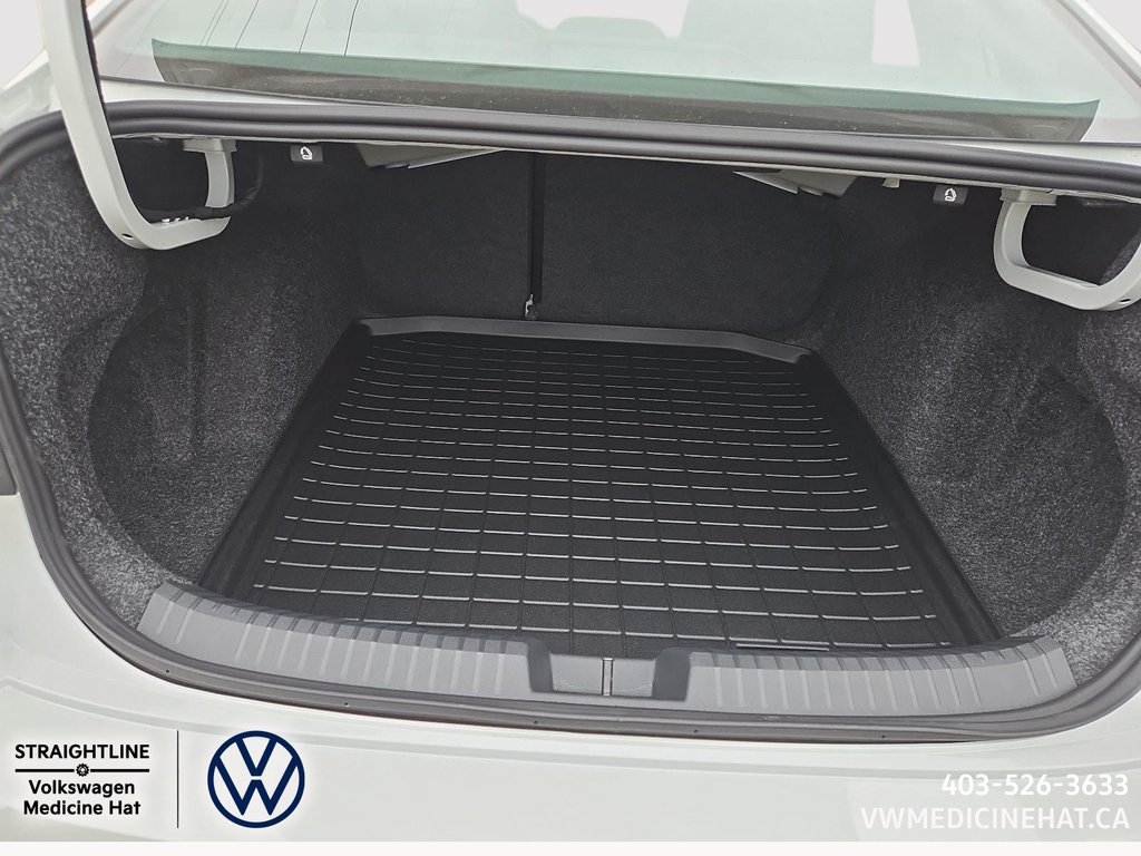 2025 Volkswagen JETTA Highline-5