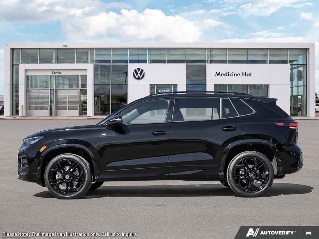 2026 Volkswagen Tiguan Comfortline R-Line Black Edition 4MOTION-2