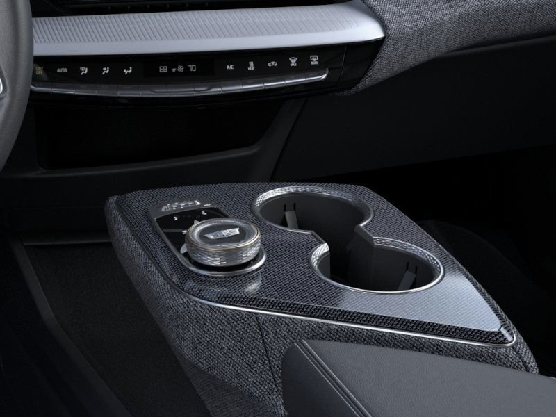 2025 Cadillac OPTIQ Luxury 2 in Brantford, Ontario - 23 - w1024h768px