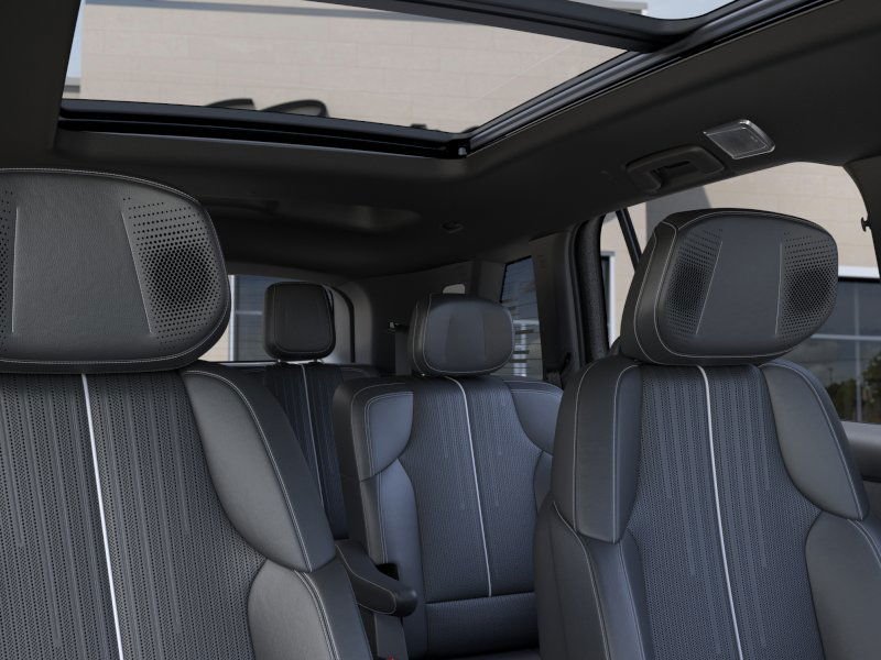 2026 Cadillac VISTIQ Luxury in Brantford, Ontario - 24 - w1024h768px