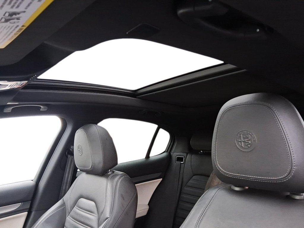 2021 Alfa Romeo Stelvio Ti AWD in Stratford, Ontario - 20 - w1024h768px