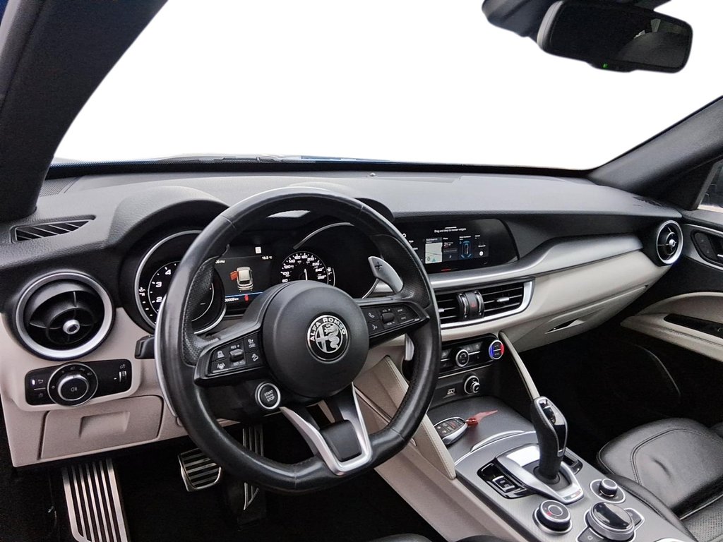 2021 Alfa Romeo Stelvio Ti AWD in Stratford, Ontario - 12 - w1024h768px