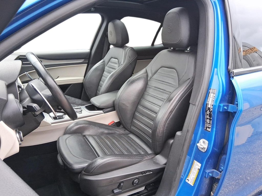 2021 Alfa Romeo Stelvio Ti AWD in Stratford, Ontario - 9 - w1024h768px