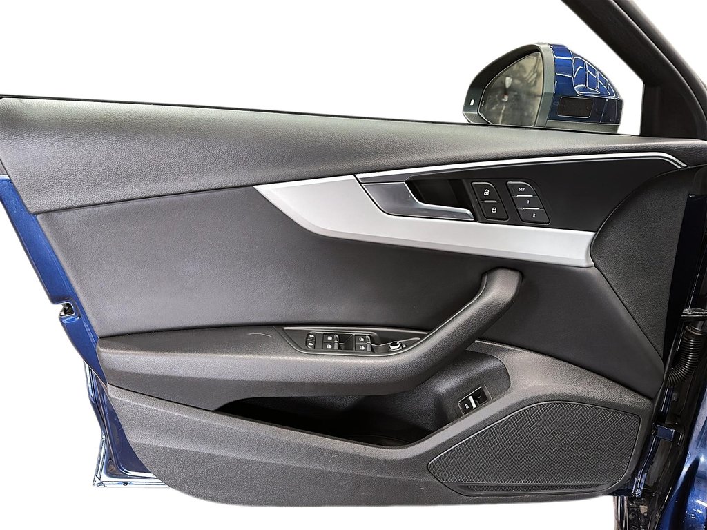 2024 Audi A4 45 2.0T Komfort quattro 7sp S Tronic in Stratford, Ontario - 10 - w1024h768px