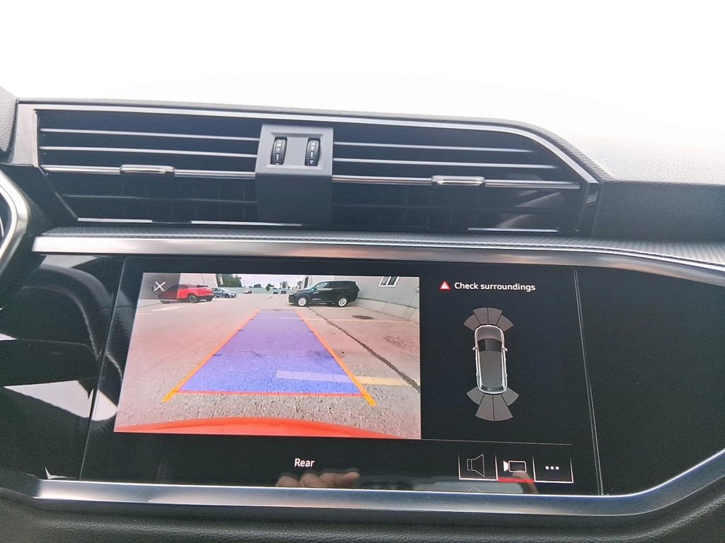 2020 Audi Q3 45 2.0T Progressiv quattro 8sp Tiptronic in Stratford, Ontario - 20 - w1024h768px