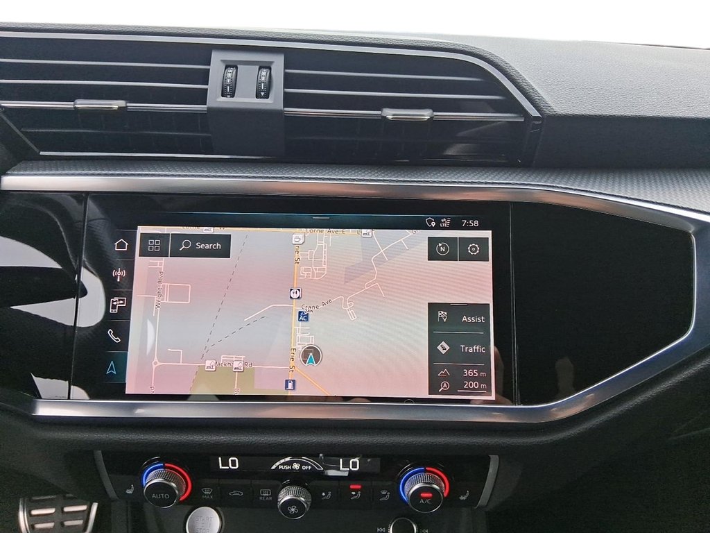 2020 Audi Q3 45 2.0T Progressiv quattro 8sp Tiptronic in Stratford, Ontario - 21 - w1024h768px