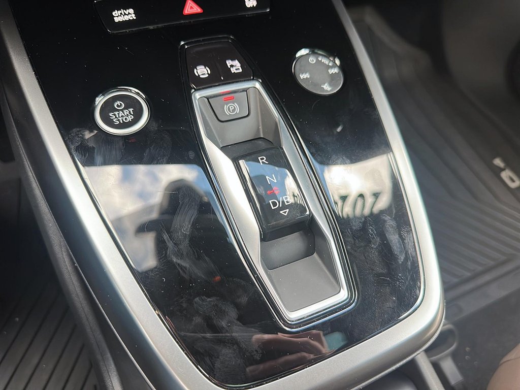 2024 Audi Q4 e-tron 50 quattro in Stratford, Ontario - 14 - w1024h768px