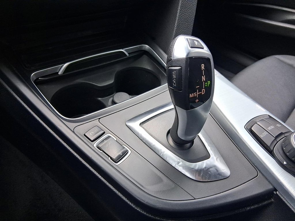 2016 BMW 320i xDrive Sedan in Stratford, Ontario - 17 - w1024h768px