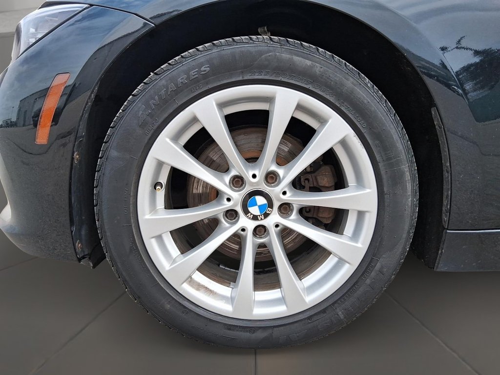 2016 BMW 320i xDrive Sedan in Stratford, Ontario - 7 - w1024h768px