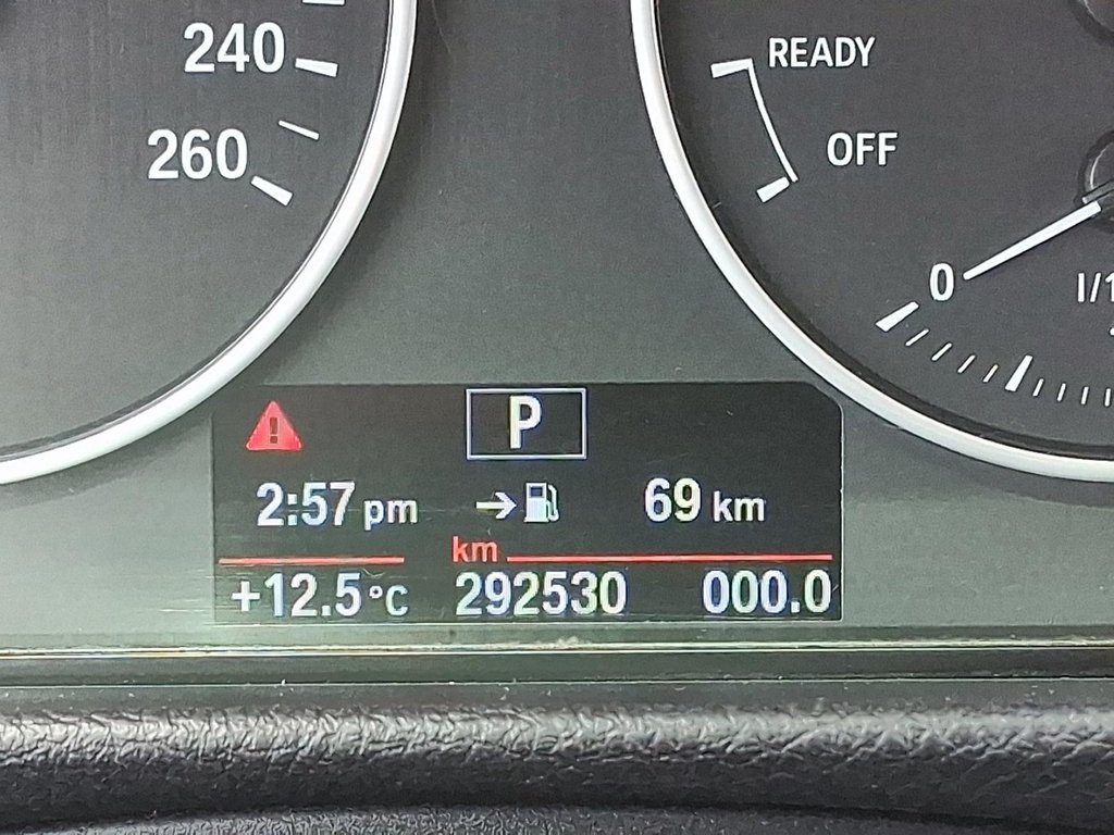 2016 BMW 320i xDrive Sedan in Stratford, Ontario - 13 - w1024h768px
