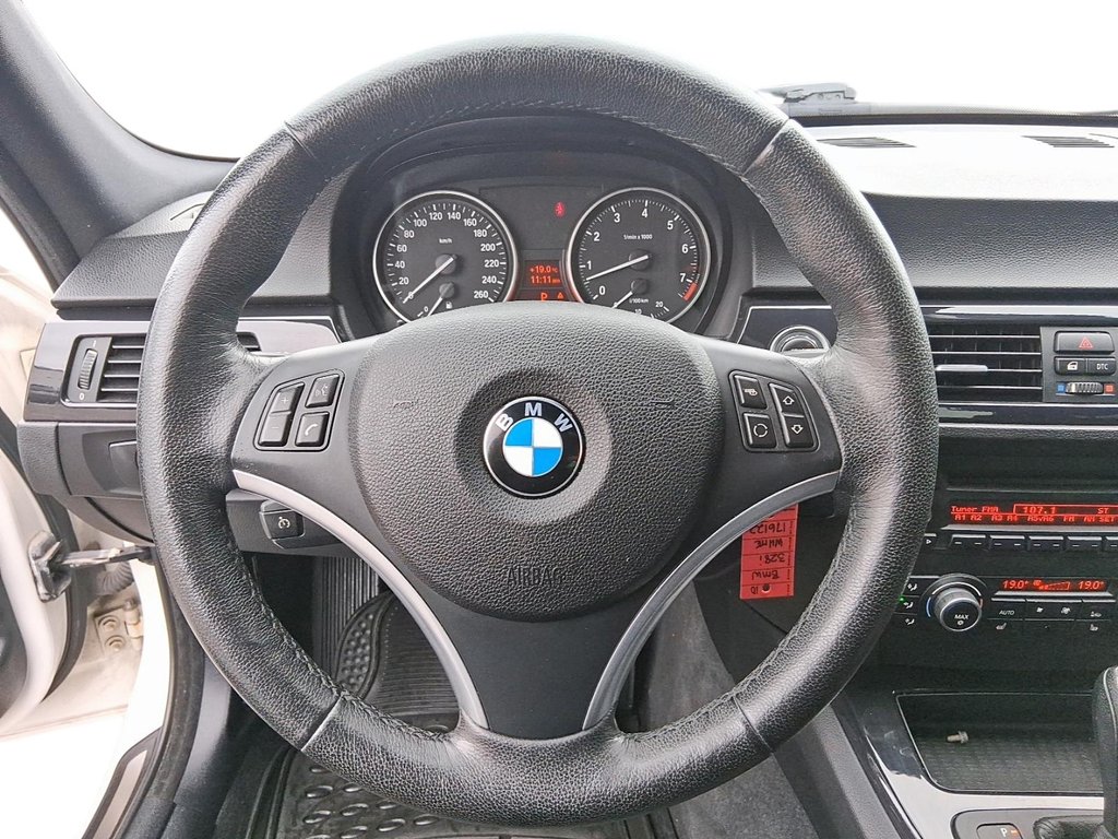 2010 BMW 328i Sedan in Stratford, Ontario - 13 - w1024h768px