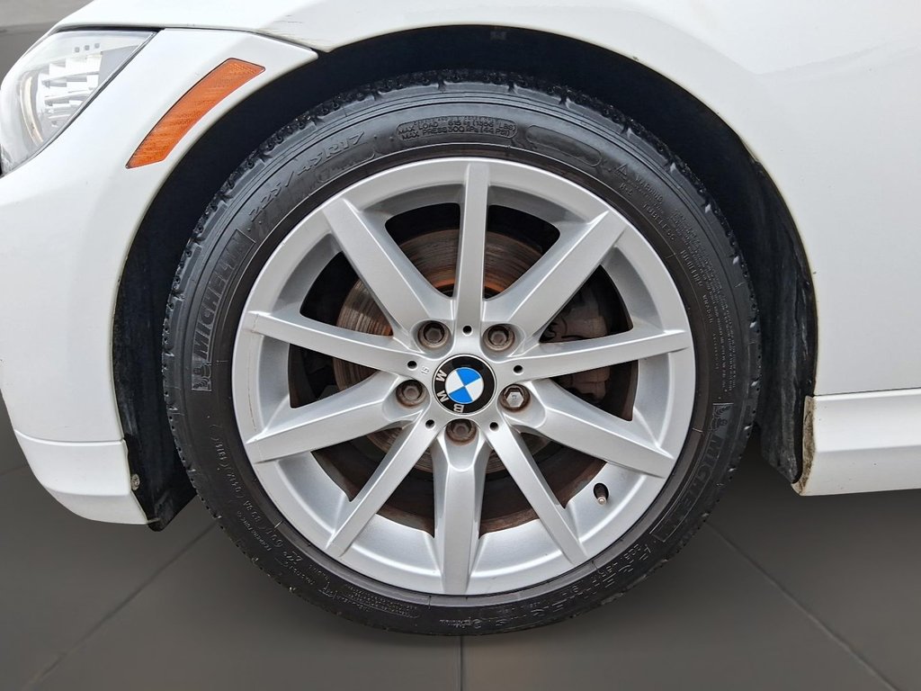 2010 BMW 328i Sedan in Stratford, Ontario - 7 - w1024h768px