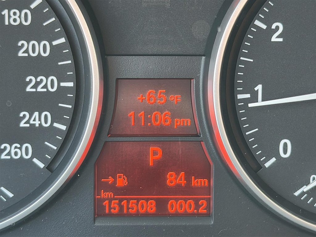 2011 BMW 328i xDrive Sedan Classic Ed. PK77 in Stratford, Ontario - 12 - w1024h768px