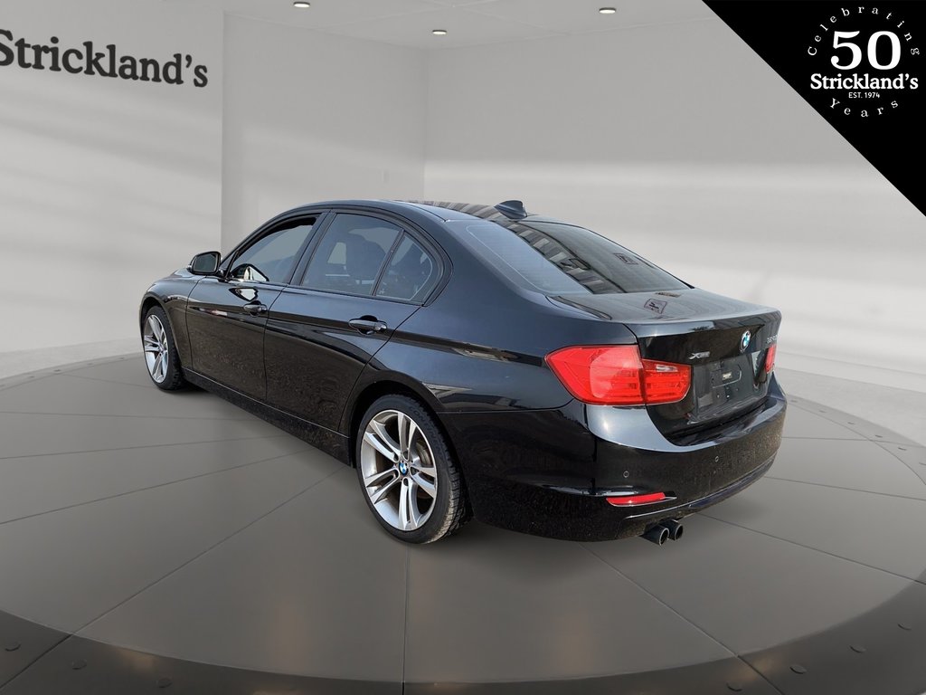 2013  328i XDrive Sedan Sport Line in Stratford, Ontario - 4 - w1024h768px