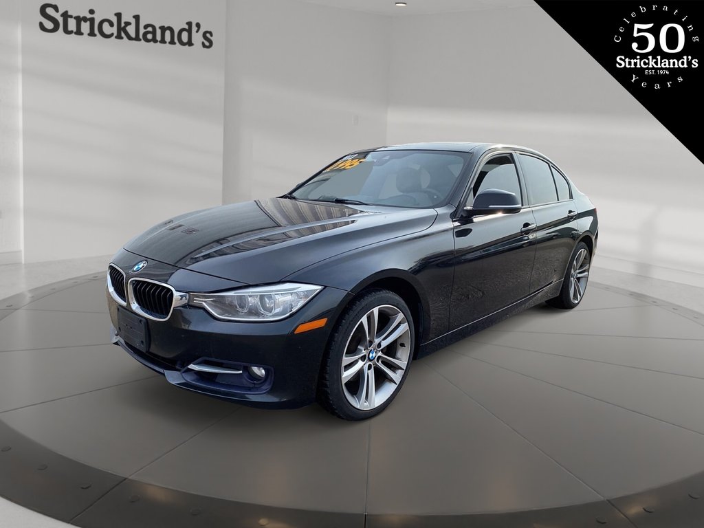 2013  328i XDrive Sedan Sport Line in Stratford, Ontario - 1 - w1024h768px