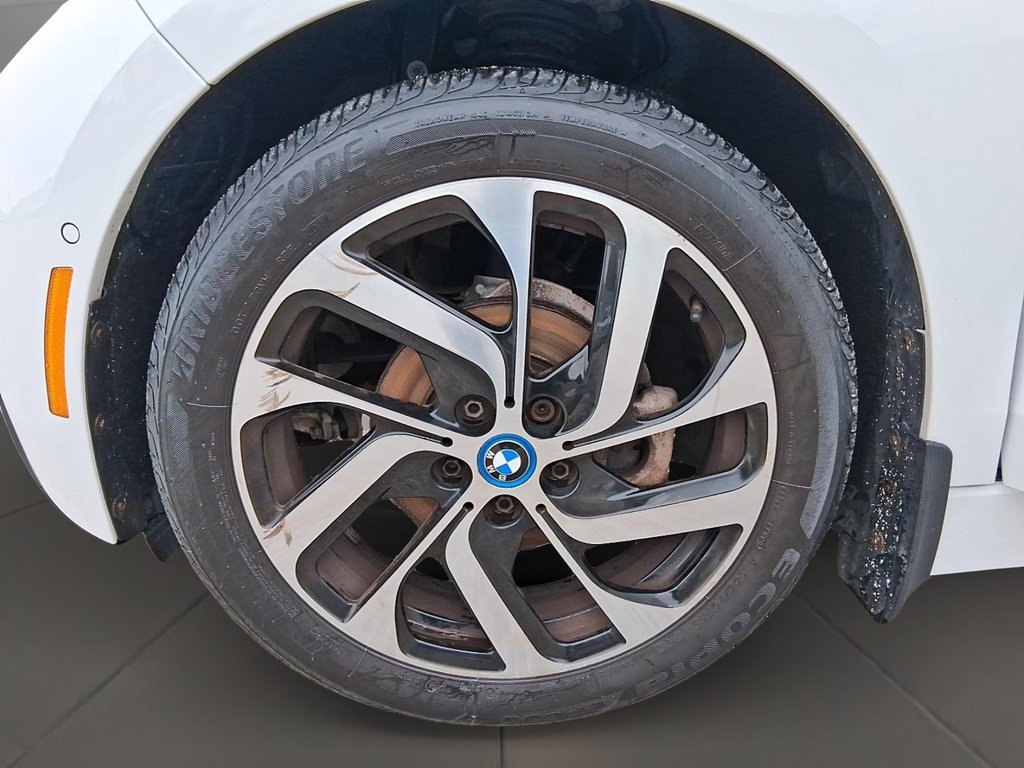 2017 BMW i3 4DR HB W/RANGE EXTENDER in Stratford, Ontario - 9 - w1024h768px