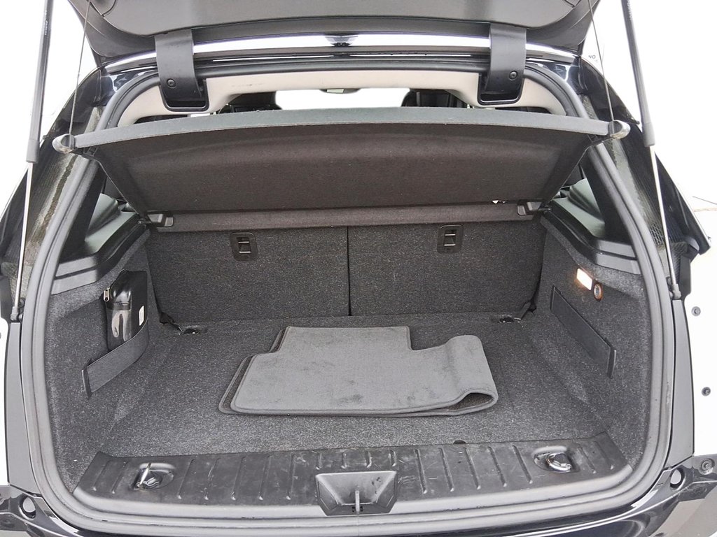 2017 BMW i3 4DR HB W/RANGE EXTENDER in Stratford, Ontario - 7 - w1024h768px