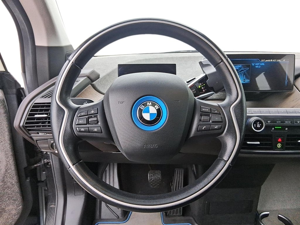 2017 BMW i3 4DR HB W/RANGE EXTENDER in Stratford, Ontario - 14 - w1024h768px