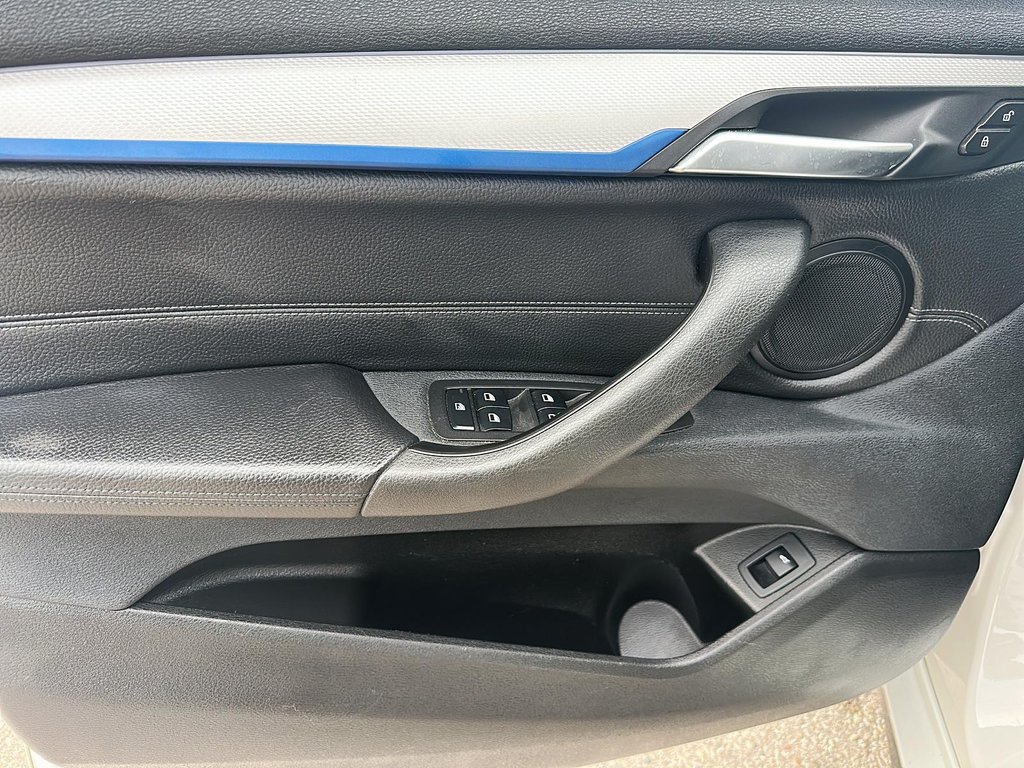2022 BMW X2 XDrive28i in Stratford, Ontario - 10 - w1024h768px