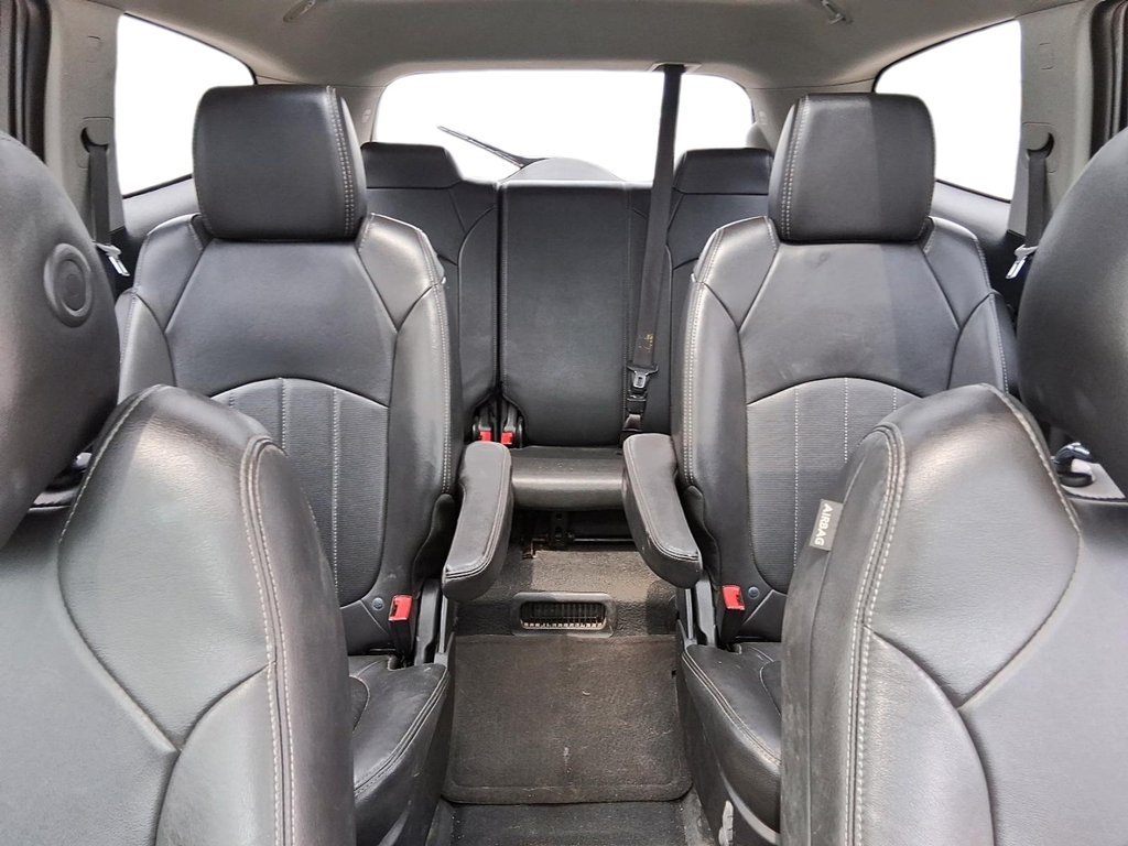 2017 Buick Enclave AWD Leather in Stratford, Ontario - 10 - w1024h768px