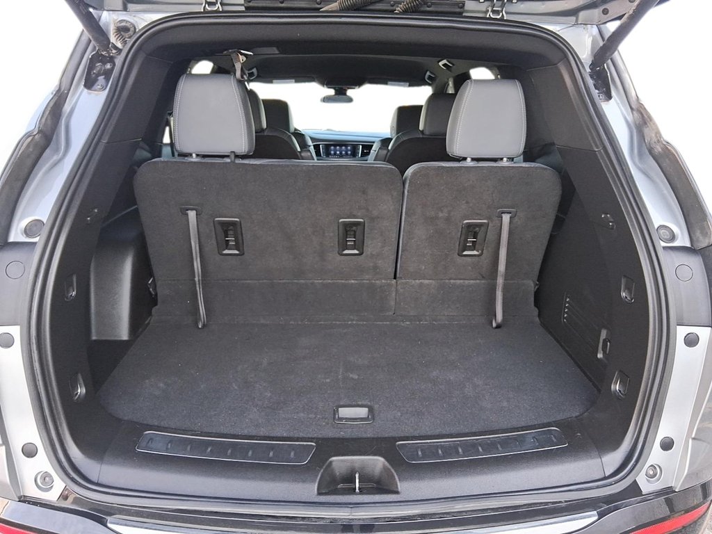 2024 Buick Enclave Essence AWD in Stratford, Ontario - 6 - w1024h768px