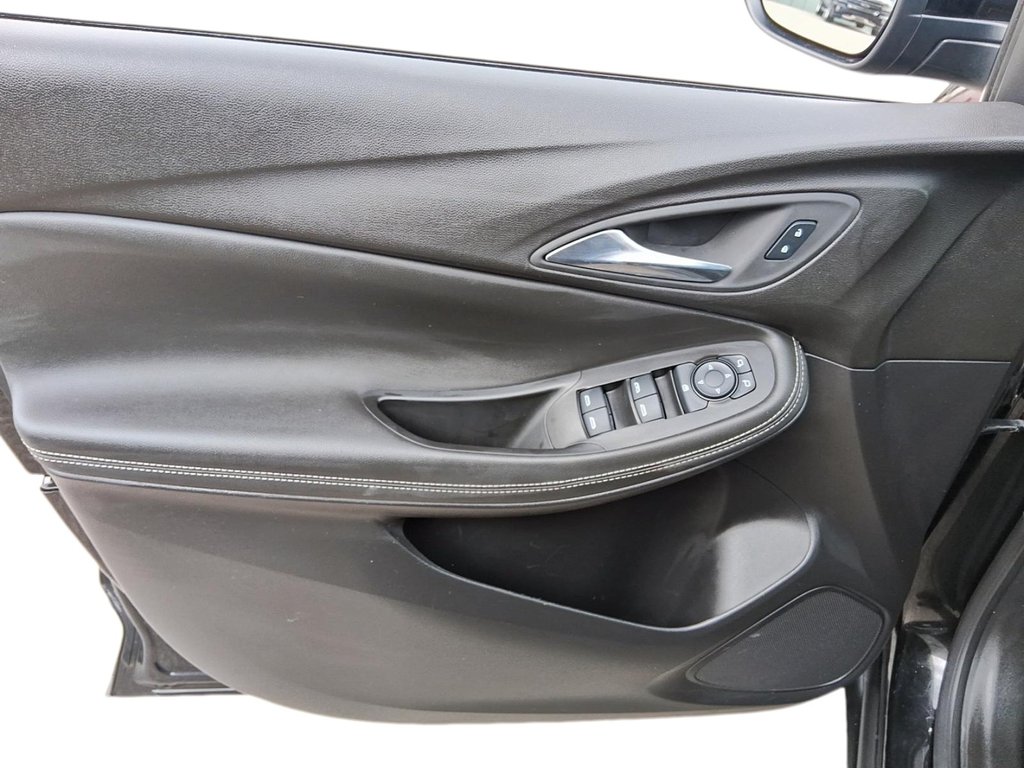 2024 Buick Encore GX Preferred AWD in Stratford, Ontario - 12 - w1024h768px