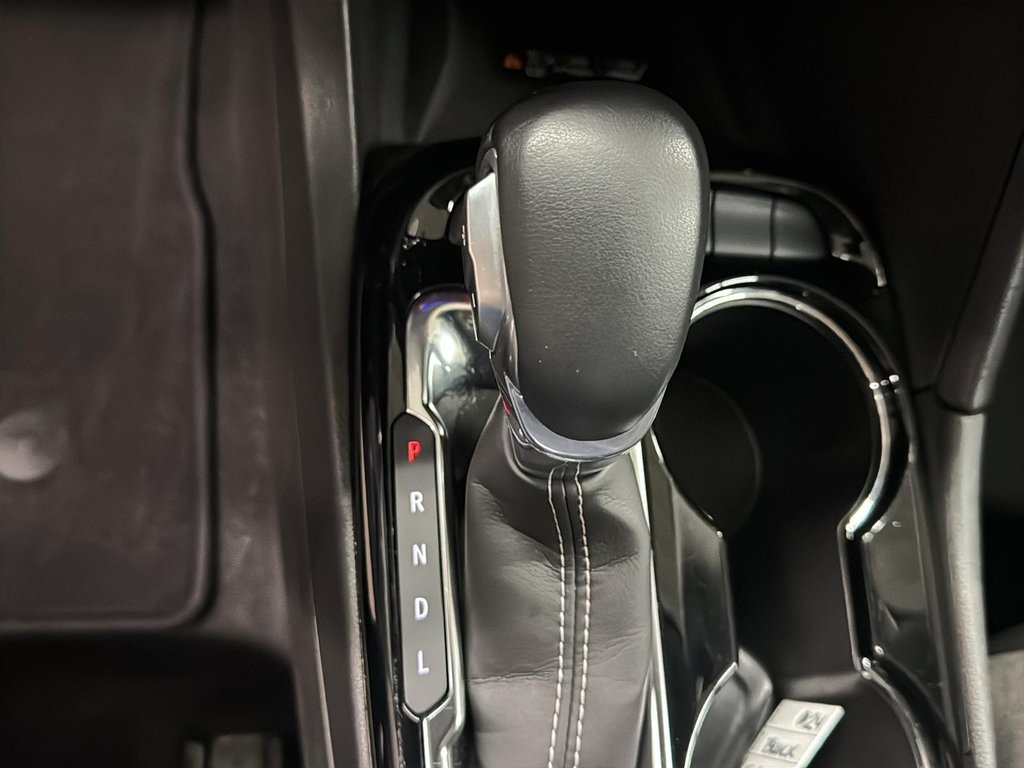 2024 Buick Encore GX Sport Touring AWD in Stratford, Ontario - 14 - w1024h768px