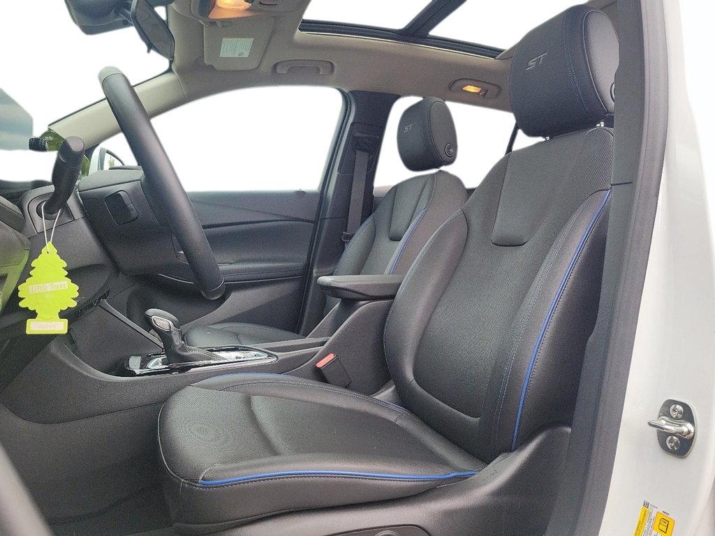 2026 Buick Encore GX Sport Touring AWD in Stratford, Ontario - 8 - w1024h768px