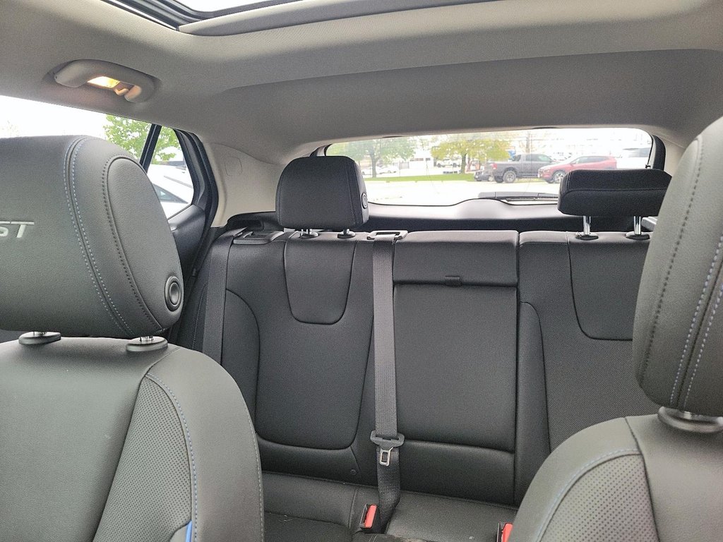 2026 Buick Encore GX Sport Touring AWD in Stratford, Ontario - 15 - w1024h768px