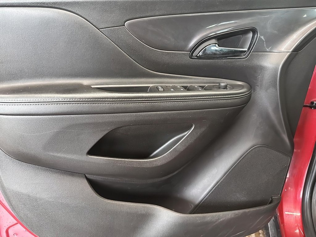 2019 Buick Encore AWD Sport Touring in Stratford, Ontario - 10 - w1024h768px