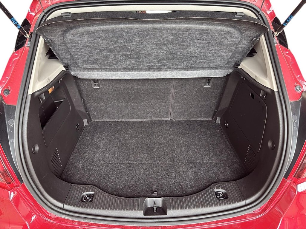 2019 Buick Encore AWD Sport Touring in Stratford, Ontario - 6 - w1024h768px