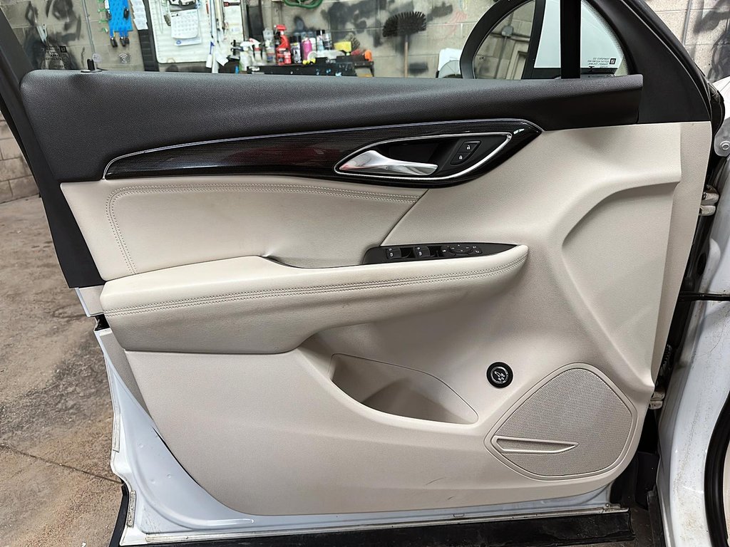 2022 Buick ENVISION Preferred AWD in Stratford, Ontario - 10 - w1024h768px