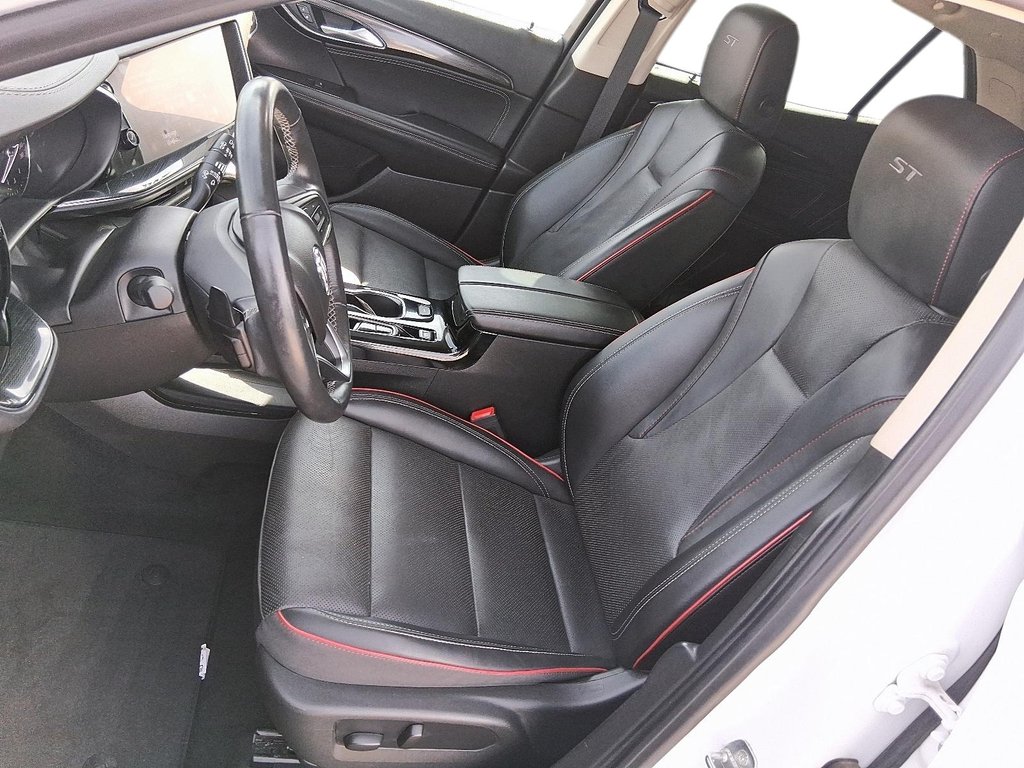 2022 Buick Envision Essence AWD in Stratford, Ontario - 9 - w1024h768px