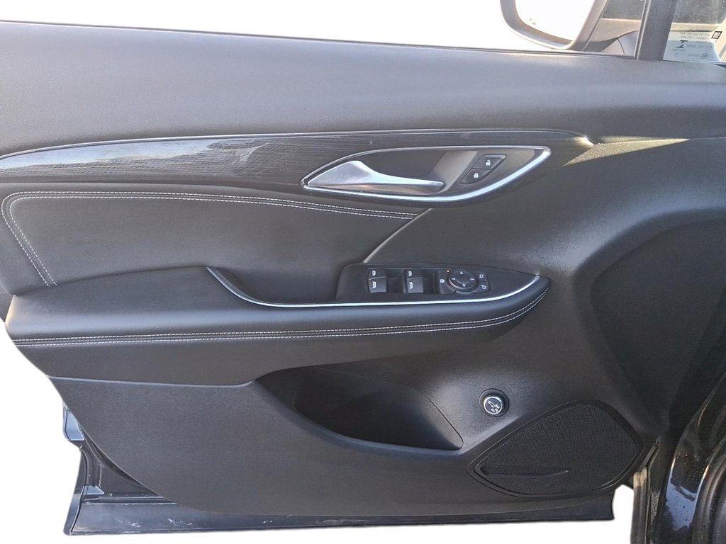 2022 Buick Envision Preferred AWD in Stratford, Ontario - 12 - w1024h768px