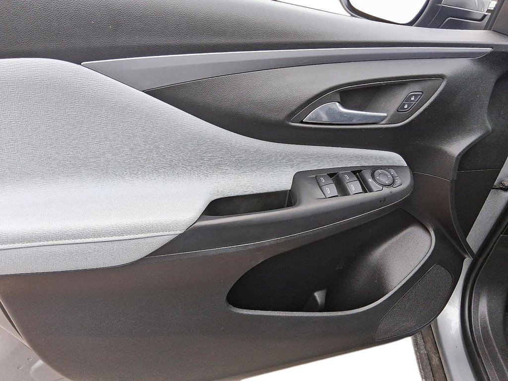 2024 Buick Envista FWD Preferred in Stratford, Ontario - 11 - w1024h768px