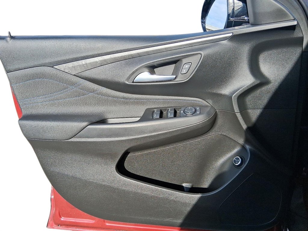 2024 Buick Envista FWD Sport Touring in Stratford, Ontario - 12 - w1024h768px
