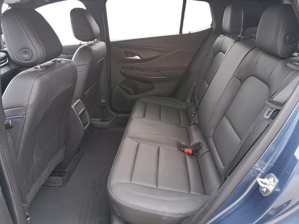 2024 Buick Envista FWD Sport Touring in Stratford, Ontario - 10 - w1024h768px