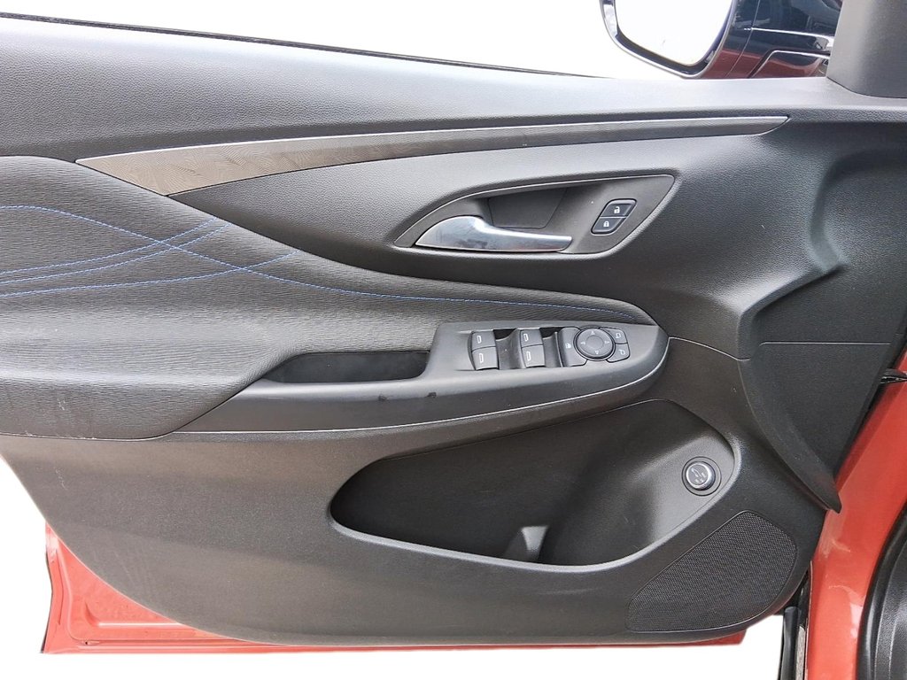 2024 Buick Envista FWD Sport Touring in Stratford, Ontario - 12 - w1024h768px