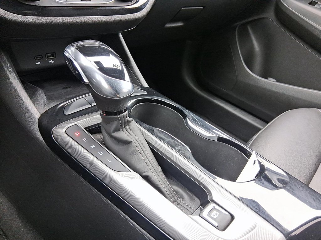 2024 Buick Envista FWD Sport Touring in Stratford, Ontario - 18 - w1024h768px