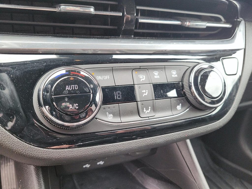 2024 Buick Envista FWD Sport Touring in Stratford, Ontario - 15 - w1024h768px