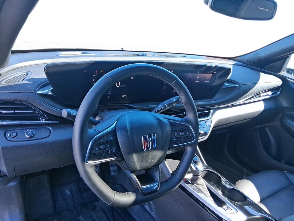 2025 Buick Envista FWD 4dr Avenir in Stratford, Ontario - 10 - w1024h768px