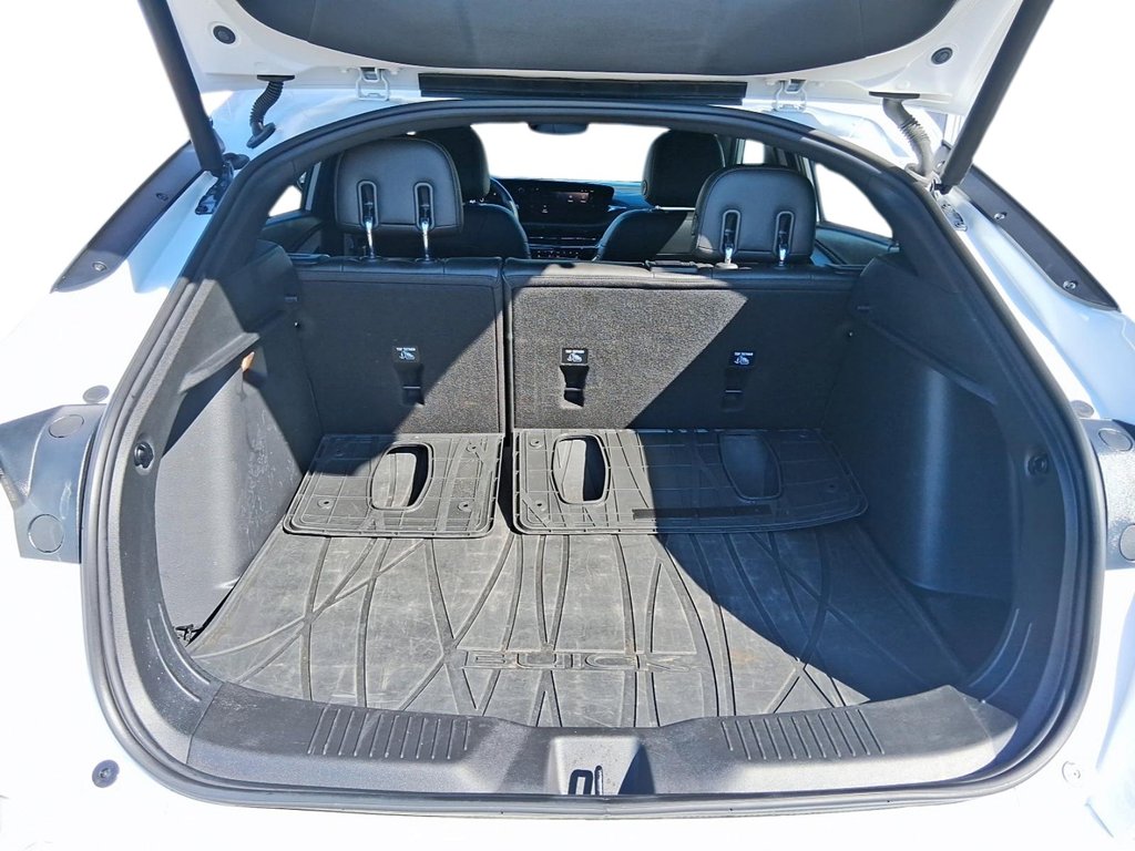 2025 Buick Envista FWD 4dr Avenir in Stratford, Ontario - 6 - w1024h768px