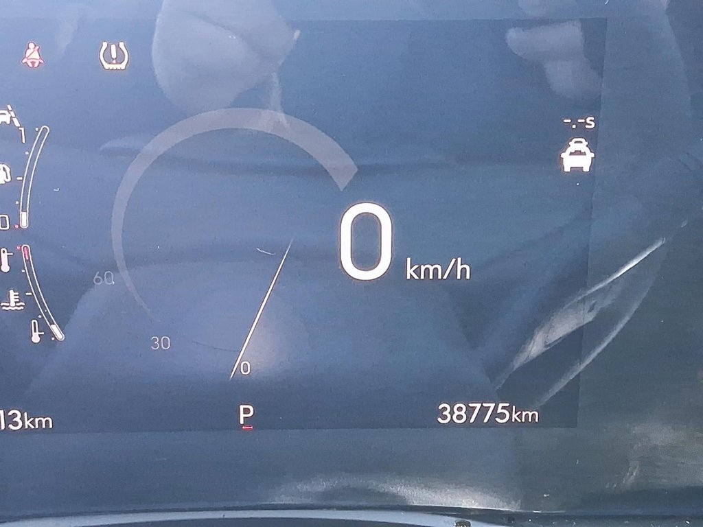 2025 Buick Envista FWD 4dr Avenir in Stratford, Ontario - 13 - w1024h768px