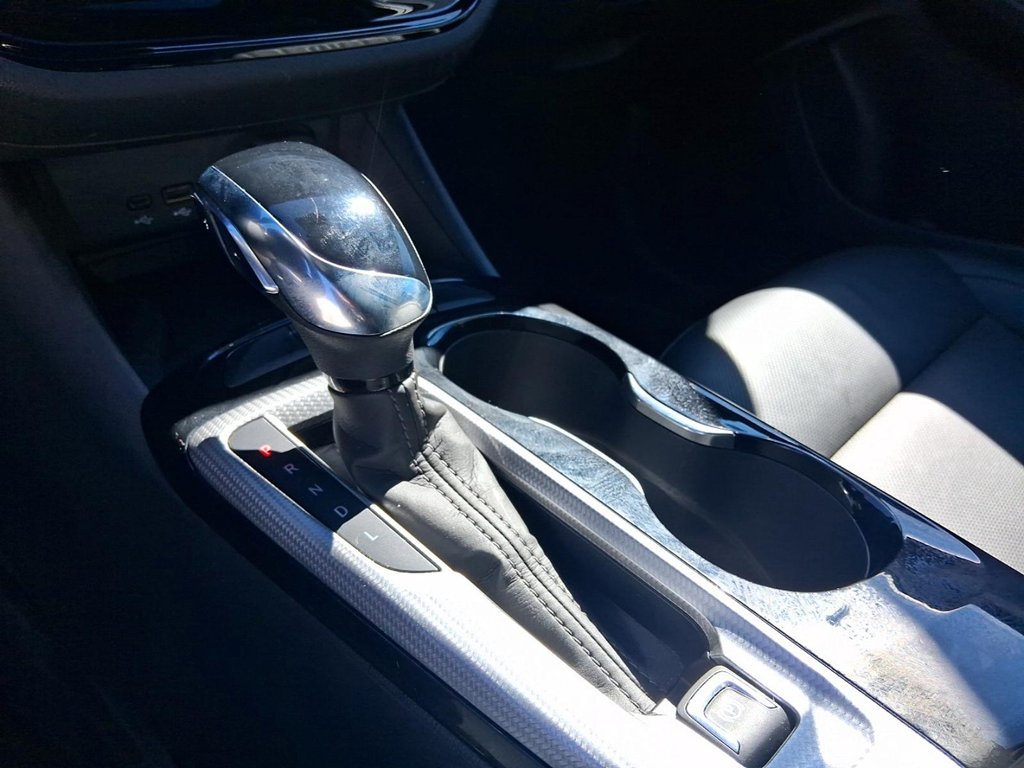 2025 Buick Envista FWD 4dr Avenir in Stratford, Ontario - 16 - w1024h768px