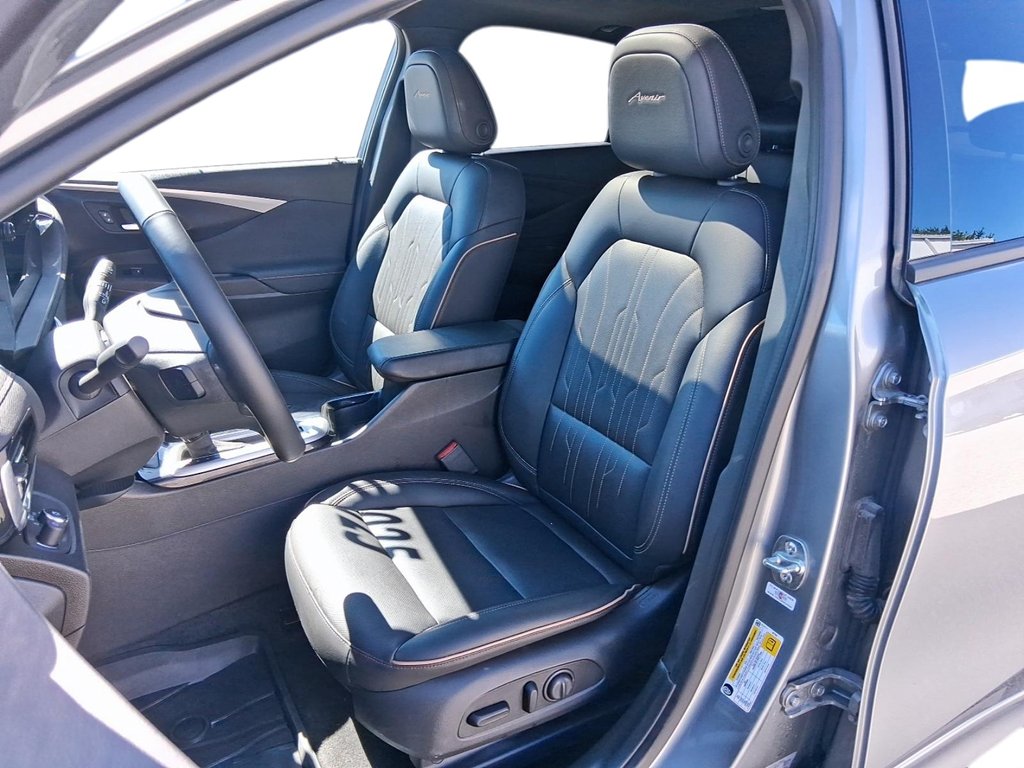 2025 Buick Envista FWD 4dr Avenir in Stratford, Ontario - 8 - w1024h768px