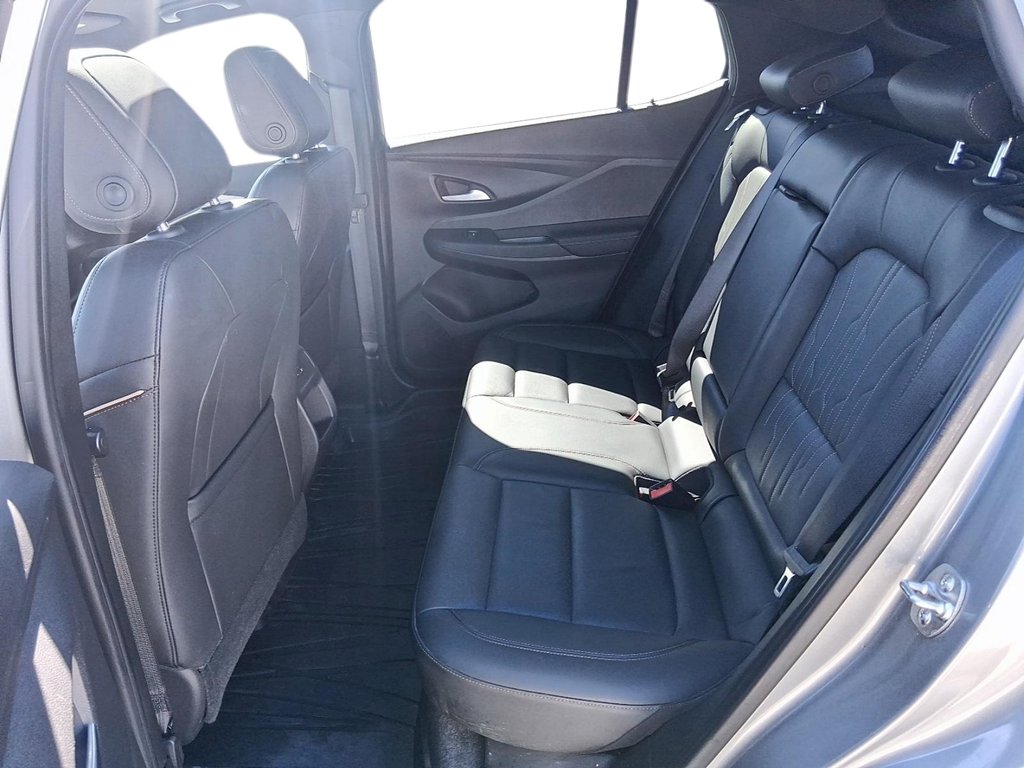 2025 Buick Envista FWD 4dr Avenir in Stratford, Ontario - 9 - w1024h768px